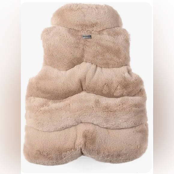 DONSJE Amsterdam Cream Faux Fur Sleeveless Jacket - Picture 2 of 7